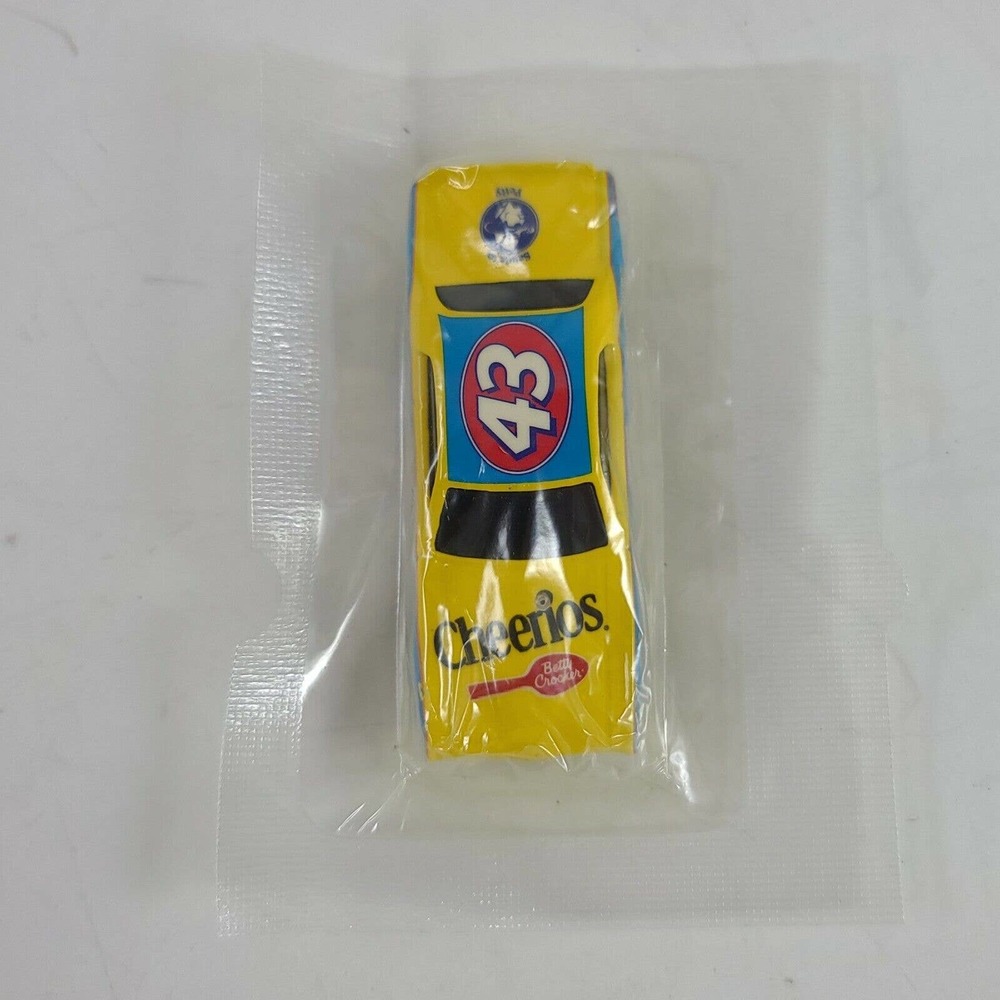 Hot Wheels Salute To #43 Richard Petty '74 Dodge Charger Cheerios 2003